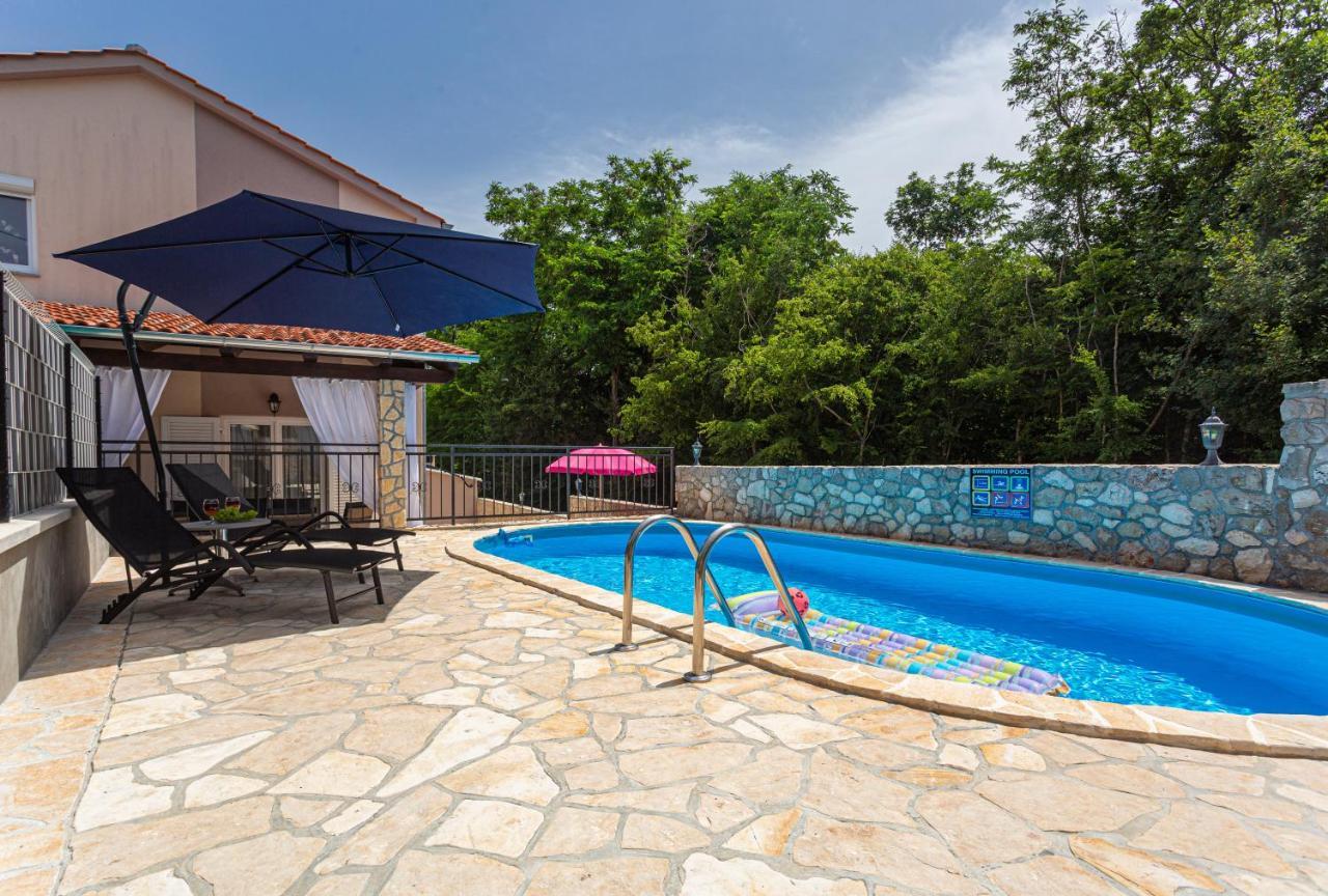 Apartment With A Private Swimming Pool, Garden & Bbq Gostinjac Esterno foto