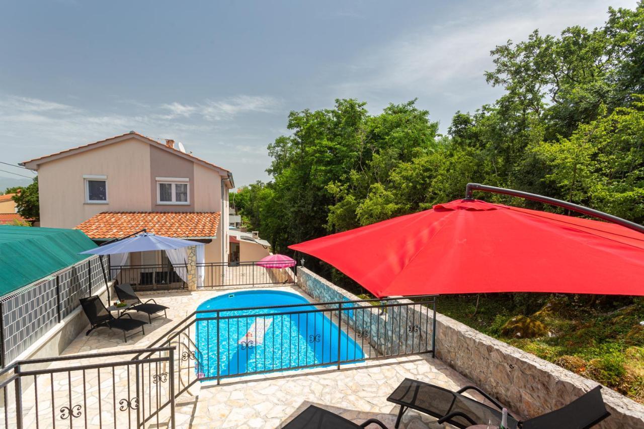 Apartment With A Private Swimming Pool, Garden & Bbq Gostinjac Esterno foto