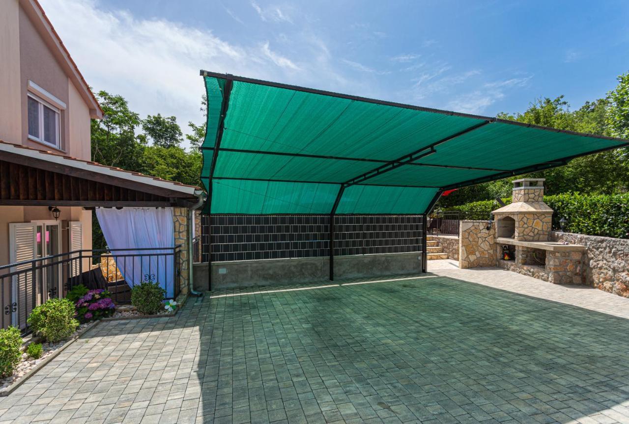 Apartment With A Private Swimming Pool, Garden & Bbq Gostinjac Esterno foto